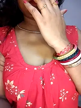 Snapshot of Bengalibeauty96 chatting on 04.30.26 Bengalibeauty96 online show from 04.30.26