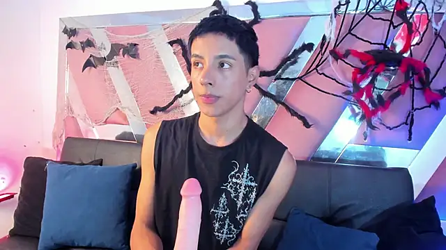 EstivenSallas online show from 10.07.25