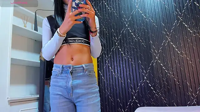 Miss Ariaa online show from 10.02.25