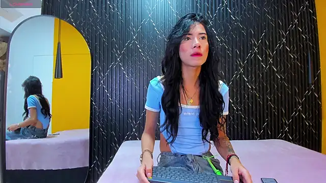 Miss Ariaa online show from 10.07.25