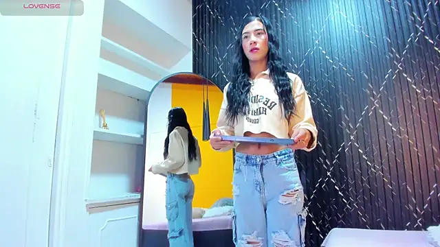 Miss Ariaa online show from 10.16.25