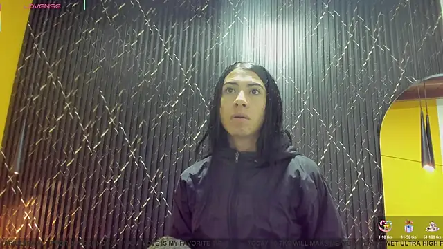 Miss Ariaa online show from 11.19.25