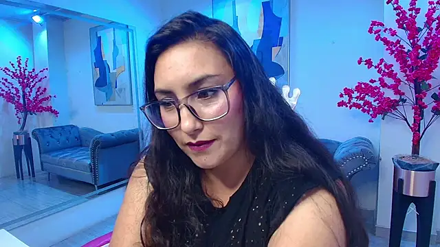 Shantall dreamy online show from 10.12.25
