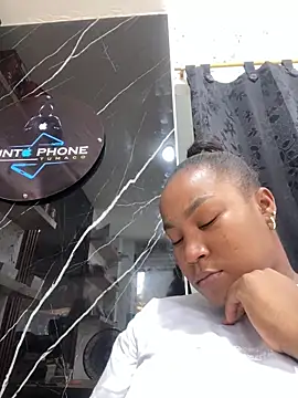 Snapshot of Karol_sexy23 chatting on 10.30.25 Karol sexy23 online show from 10.30.25