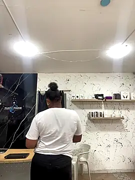 Snapshot of Karol_sexy23 chatting on 11.01.25 Karol sexy23 online show from 11.01.25