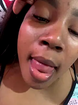 Snapshot of Karol_sexy23 chatting on 11.08.25 Karol sexy23 online show from 11.08.25