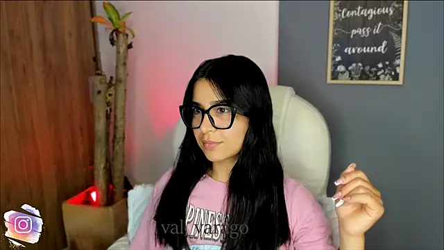 val varago online show from 11.03.25