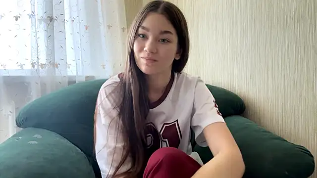 Cuteviola online show from 10.21.25