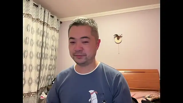 Snapshot of Mr_Dog chatting on 10.18.25 Mr Dog online show from 10.18.25