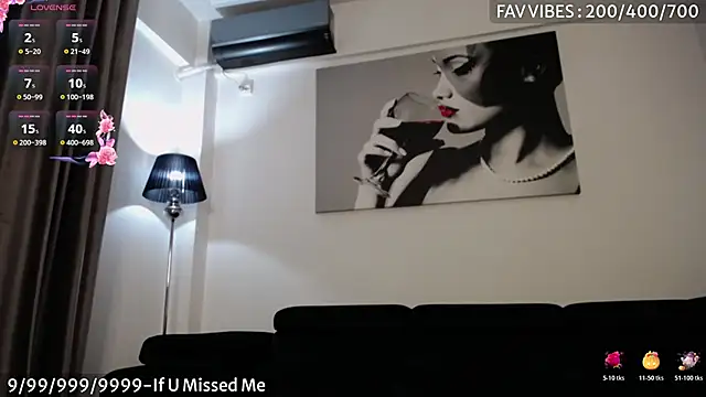 Snapshot of SassyCookies chatting on 10.24.25 SassyCookies online show from 10.24.25