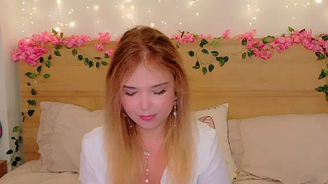 Lilith Bonheur online show from 11.09.25