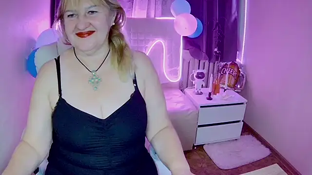 EmmaEllison online show from 10.05.25
