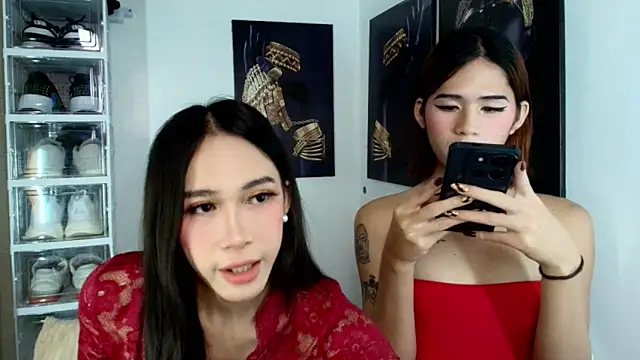 Snapshot of CandySweetCock chatting on 10.29.25 CandySweetCock online show from 10.29.25