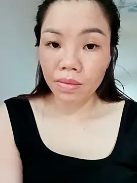 Snapshot of Nyla-a chatting on 09.18.25 Nyla-a online show from 09.18.25