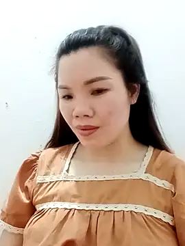 Snapshot of Nyla-a chatting on 10.10.25 Nyla-a online show from 10.10.25