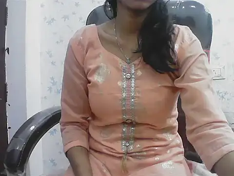 short girl  online show from 03.30.26