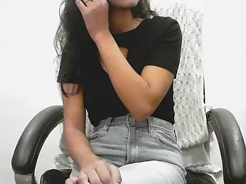 short girl  online show from 05.29.26