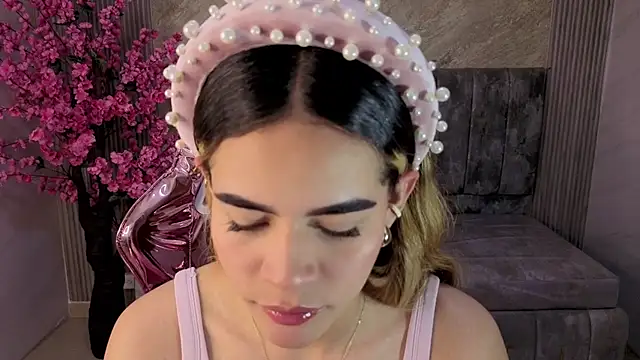 lilith4 s online show from 10.21.25