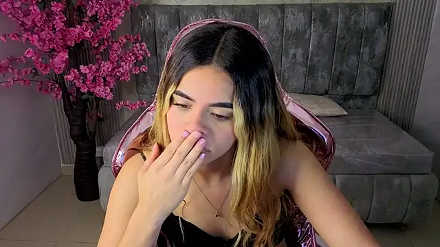 lilith4 s online show from 10.23.25