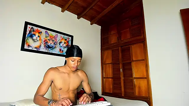 Snapshot of jordan_mm420 chatting on 11.22.25 jordan mm420 online show from 11.22.25