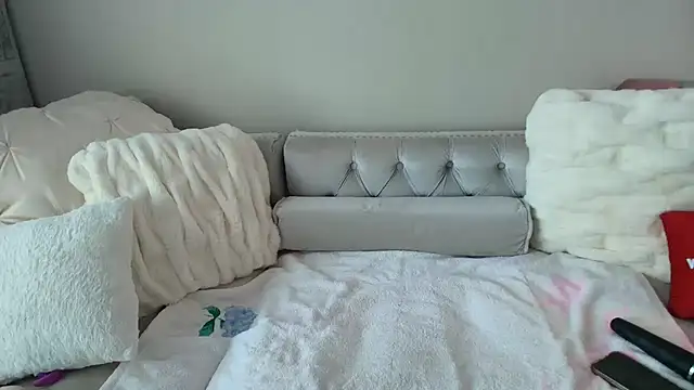 BarbieKarly online show from 09.30.25