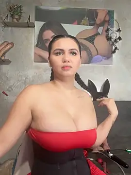 innocenttemplegirl online show from 10.11.25