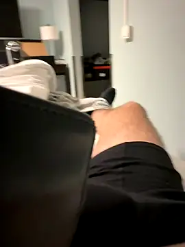 Snapshot of maxh08625 chatting on 10.02.25 maxh08625 online show from 10.02.25