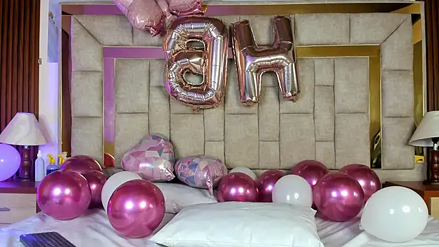 AggathaSanders  online show from 10.26.25