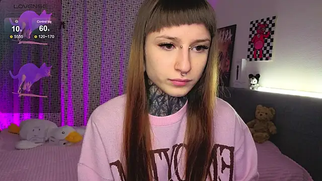 LilithPoison online show from 11.22.25