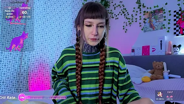 Snapshot of LilithPoison chatting on 05.28.26 LilithPoison online show from 05.28.26
