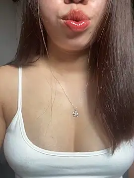 Snapshot of Rose-babyx chatting on 04.21.26 Rose-babyx online show from 04.21.26