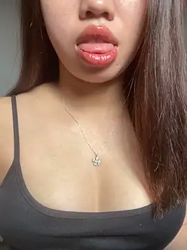 Snapshot of Rose-babyx chatting on 04.24.26 Rose-babyx online show from 04.24.26