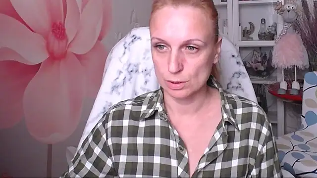 Snapshot of Venus_love1 chatting on 10.20.25 Venus love1 online show from 10.20.25