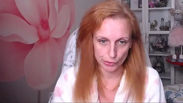 Snapshot of Venus_love1 chatting on 10.31.25 Venus love1 online show from 10.31.25