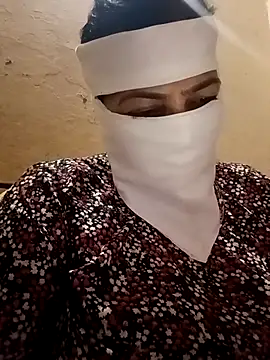 Love-890 online show from 10.28.25