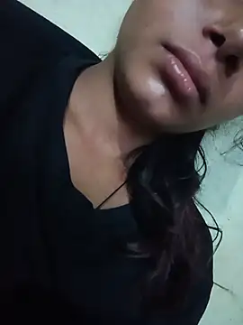 Snapshot of Aaisha-16 chatting on 05.29.26 Aaisha-16 online show from 05.29.26