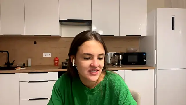 FavorLeila online show from 10.08.25