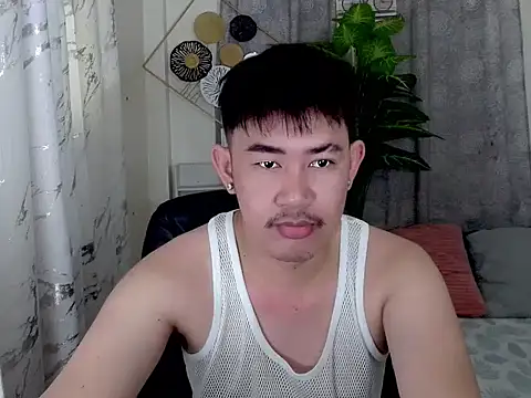 Snapshot of NaughtyGlow97 chatting on 09.15.25 NaughtyGlow97 online show from 09.15.25