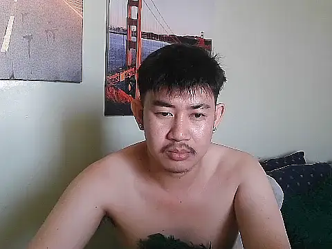 Snapshot of NaughtyGlow97 chatting on 09.18.25 NaughtyGlow97 online show from 09.18.25