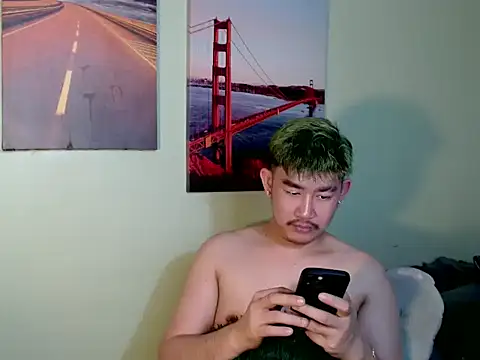 Snapshot of NaughtyGlow97 chatting on 09.20.25 NaughtyGlow97 online show from 09.20.25