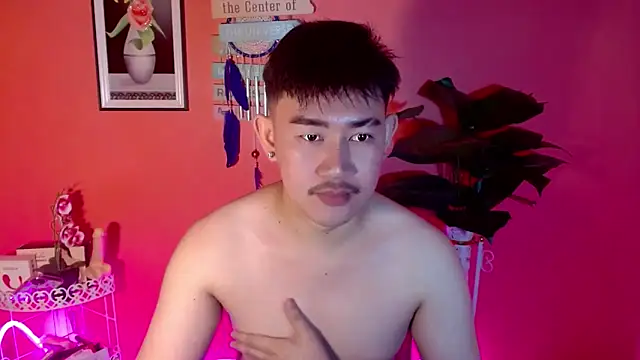 Snapshot of NaughtyGlow97 chatting on 09.20.25 NaughtyGlow97 online show from 09.20.25