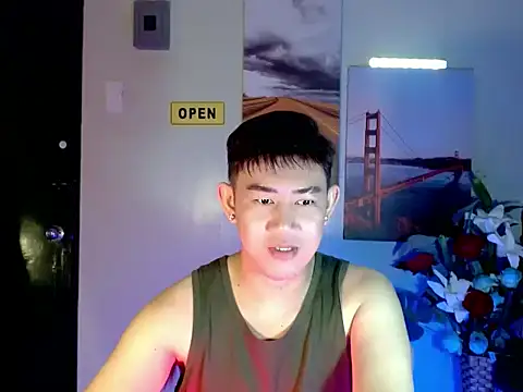 Snapshot of NaughtyGlow97 chatting on 10.05.25 NaughtyGlow97 online show from 10.05.25