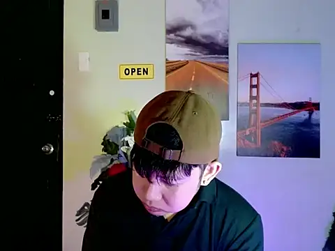 Snapshot of NaughtyGlow97 chatting on 10.23.25 NaughtyGlow97 online show from 10.23.25