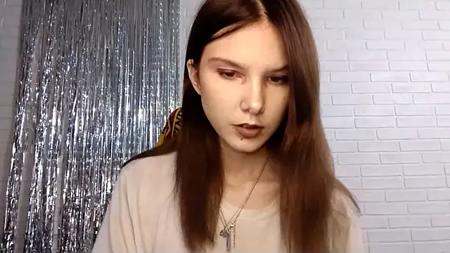 Snapshot of StarlightVeil chatting on 09.14.25 StarlightVeil online show from 09.14.25