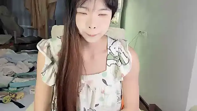 Snapshot of Akong11 chatting on 06.18.26 Akong11 online show from 06.18.26