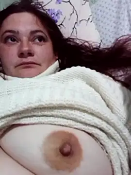 Snapshot of Flacara100 chatting on 11.20.25 Flacara100 online show from 11.20.25