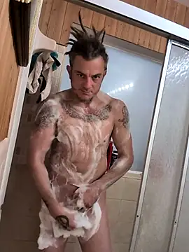 Snapshot of Clownboi17 chatting on 09.29.25 Clownboi17 online show from 09.29.25