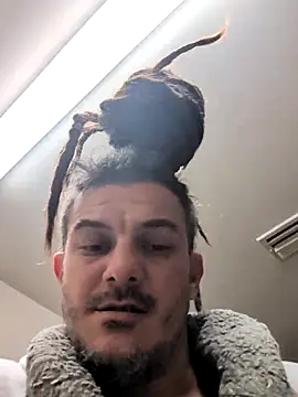 Clownboi17 online show from 11.20.25