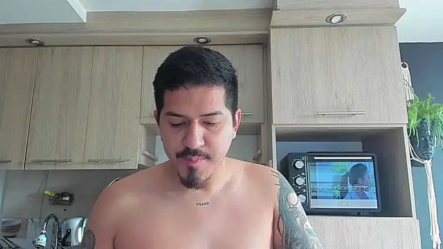 Arnolwilliams online show from 10.26.25