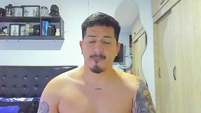 Arnolwilliams online show from 11.25.25